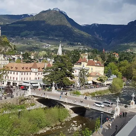 Centro Terme アパート メラーノ